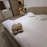 Large Family - Piscina Interioara Sauna Gym *