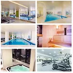 Large Family - Piscina Interioara Sauna Gym Năvodari