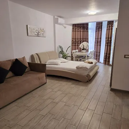 Large Family - Piscina Interioara Sauna Gym شقة