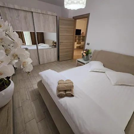 Large Family - Piscina Interioara Sauna Gym * Năvodari